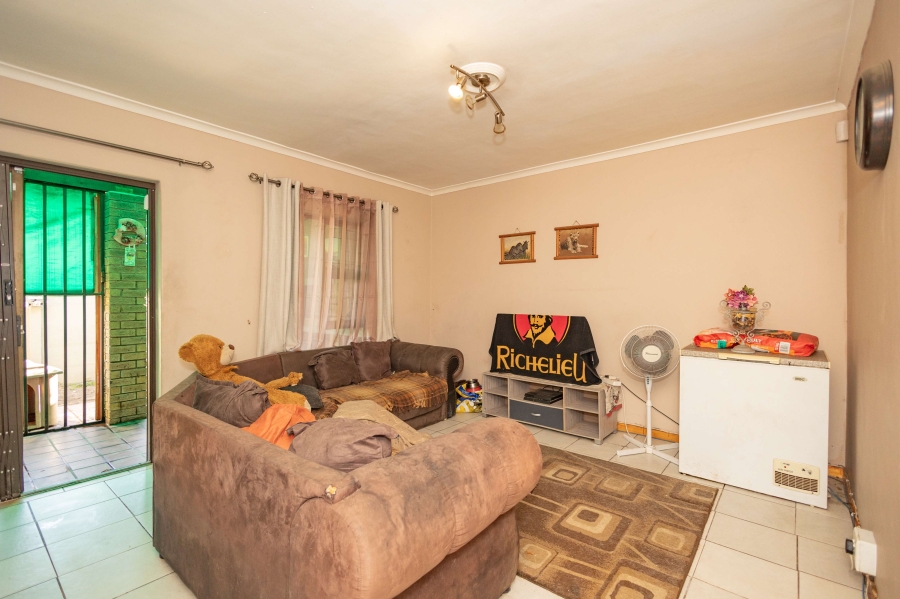 2 Bedroom Property for Sale in Labiance Estate Western Cape